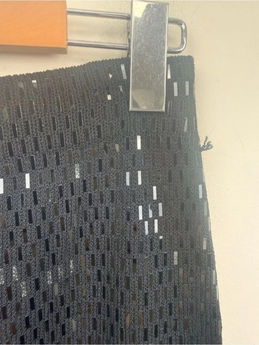 ST JOHN black sequin knit pencil skirt size 4
